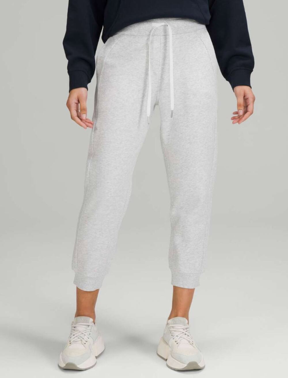 Lululemon Scuba High-Rise Cropped Jogger Heathered Core Ultra Light Grey 4